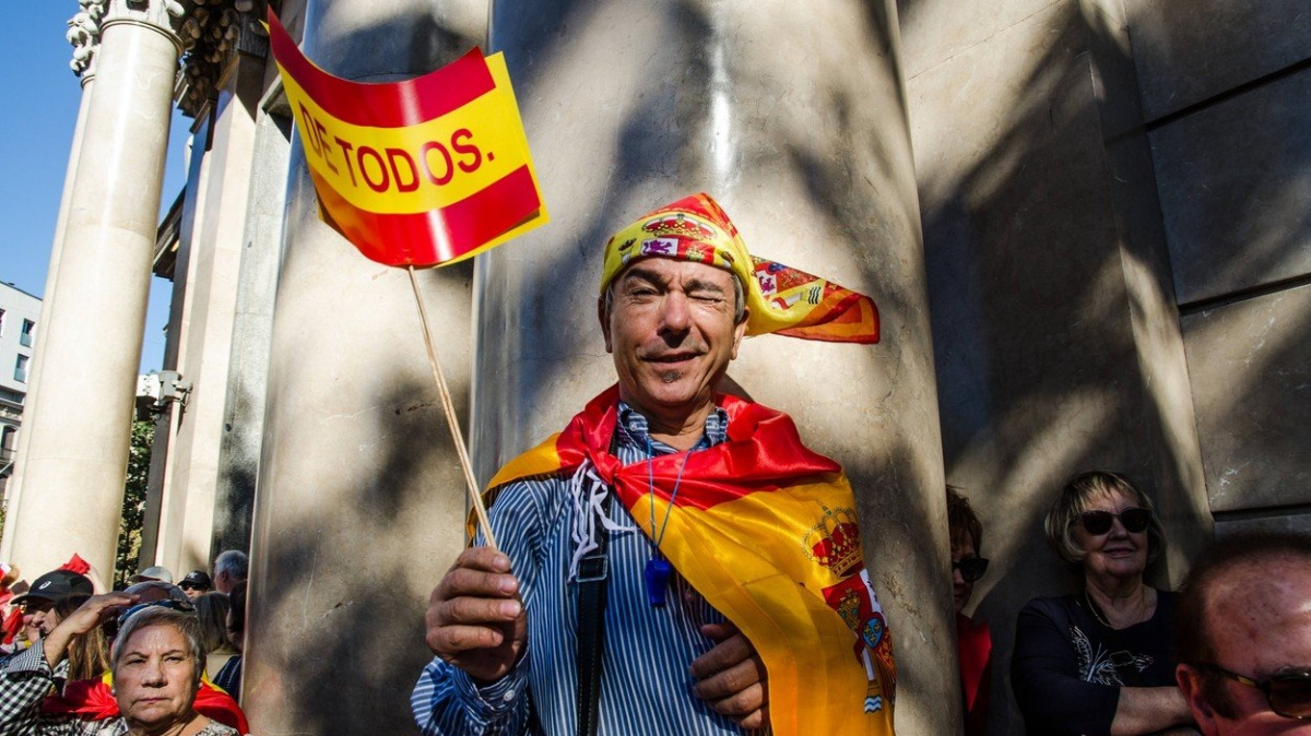 Madrid obvinil katalánské politiky ze vzpoury, hrozí jim vysoké tresty