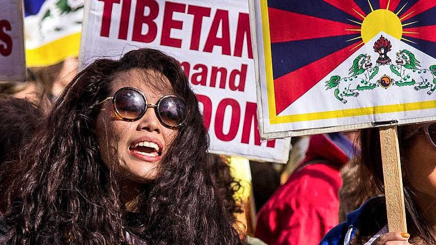 Obraz Číny v Česku. Politici mluví o sbližování, média ale ukazují hlavně negativa země