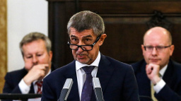 Komentář: Sněmovna jako tržnice aneb Jak politici dělí korýtka