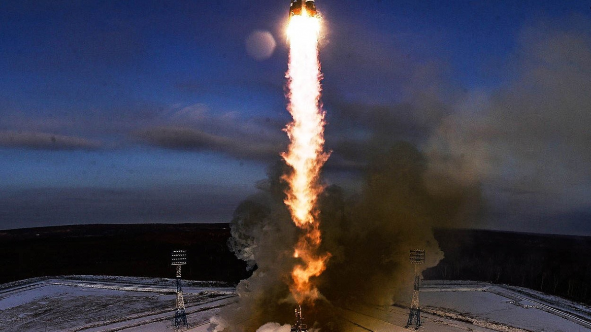 Další rána pro ruský vesmírný program: Družice spadla do oceánu