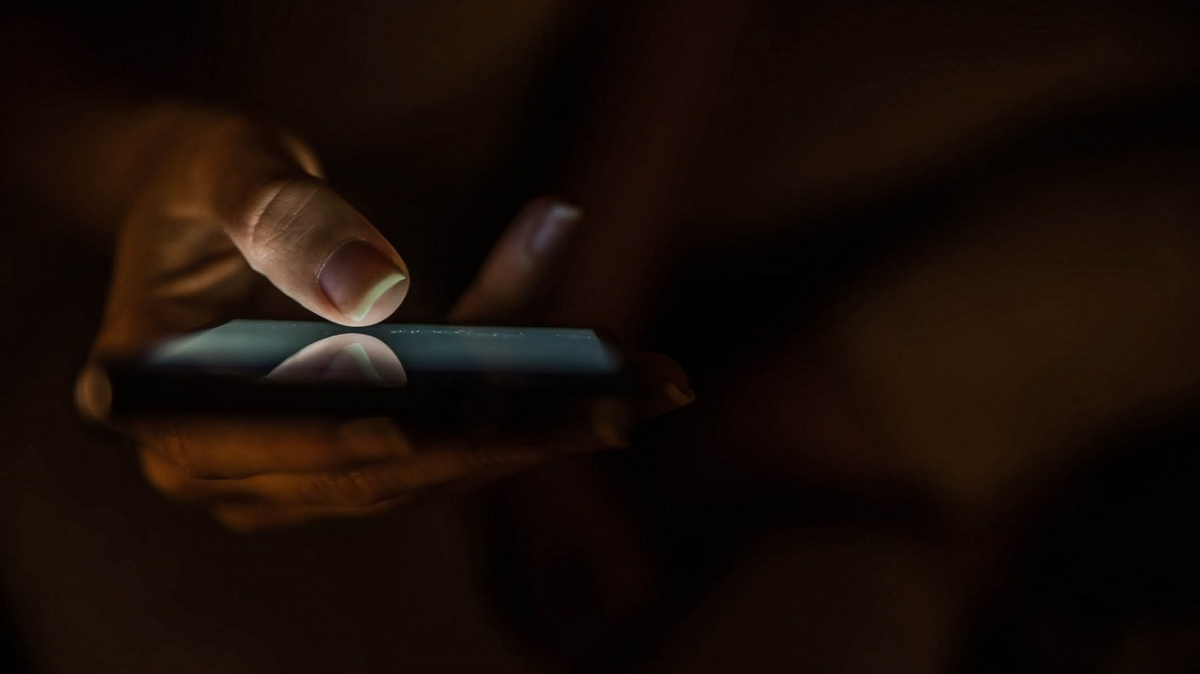 (Ne)slavné smsky. Zprávy, které zavařily politikům i 'pohřbily' Thatcherovou