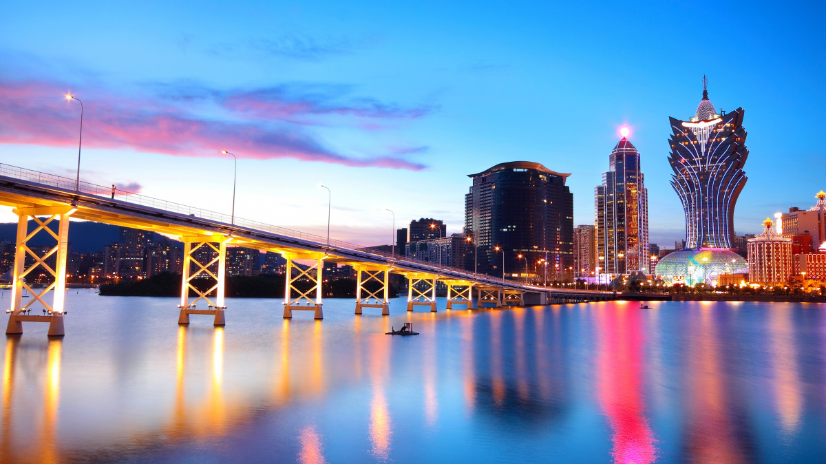 Brusel sestavil 'černou listinu', jde po krku daňovým rájům