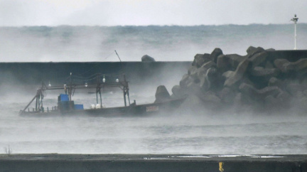 Jako z hororu: Japonské břehy zaplavují lodě duchů s mrtvolami