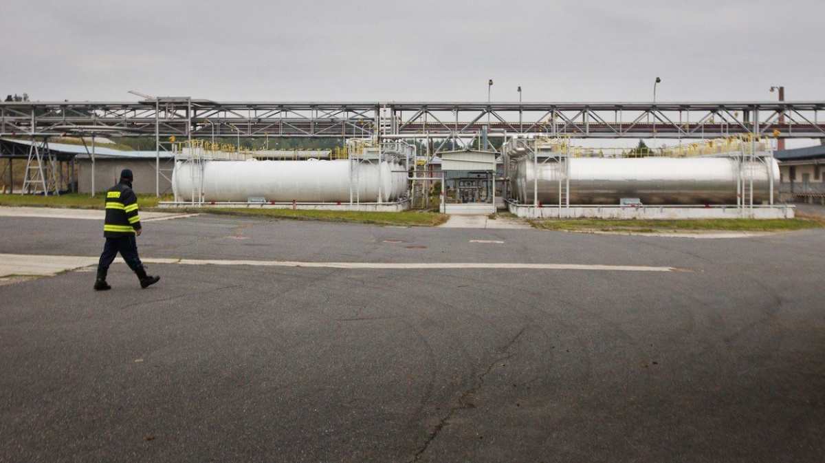 Správce Viktoriagruppe chce naftu za miliardu. Blafuje, míní česká strana