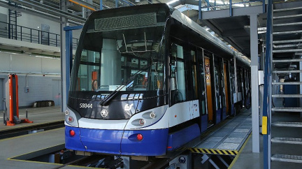 Co získá PPF transakcí roku? Nejde jen o Škodu Transportation, ale o 23 dalších firem a práva na slavný okřídlený šíp