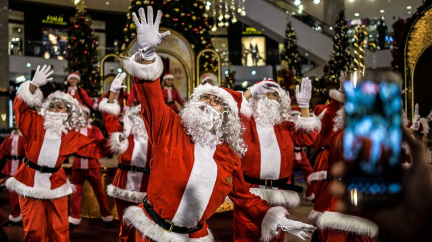 Santa místo Ježíška? To u nás neprojde...