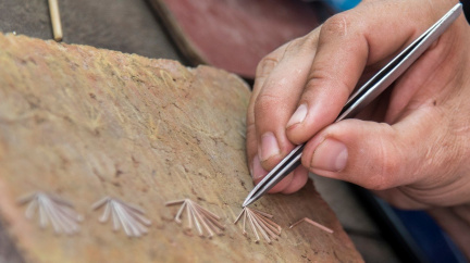 Tajemství výroby zlaté 'krajky'. Kolumbie si drží tradici filigránu