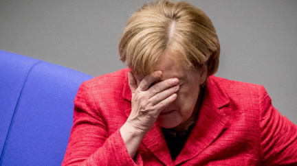 Merkelová ztrácí příznivce: Odstupte, žádá stále více Němců