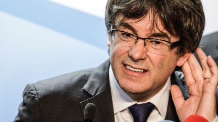 Ať Puigdemont 'šéfuje' z Bruselu, volají Katalánci. Absurdní, protestuje Madrid