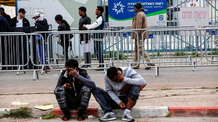 Bič a pryč: Migranti se musí pakovat, jinak půjdou za mříže