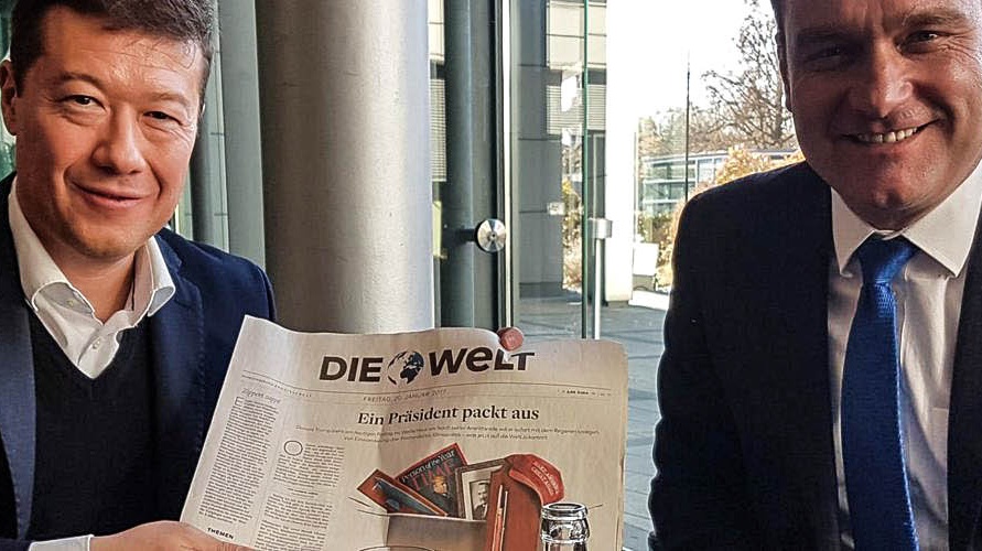 Porušuje místopředseda SPD zákon o střetu zájmů? Ministerstvo spravedlnosti to prověří