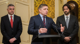 Slovenskem zmítá politická krize. Média a prezident stojí proti Ficovi