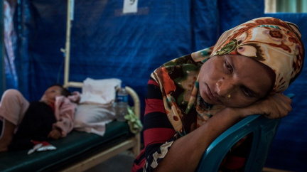 Útlak neviditelných pokračuje, teď je prý mučí hladem