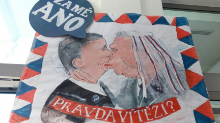 Tisíce studentů v ulicích apelovaly na politiky