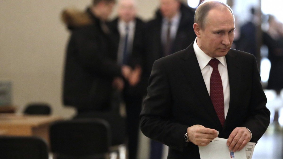 Putin získal přes 76 procent hlasů, opozice pranýřuje podvody