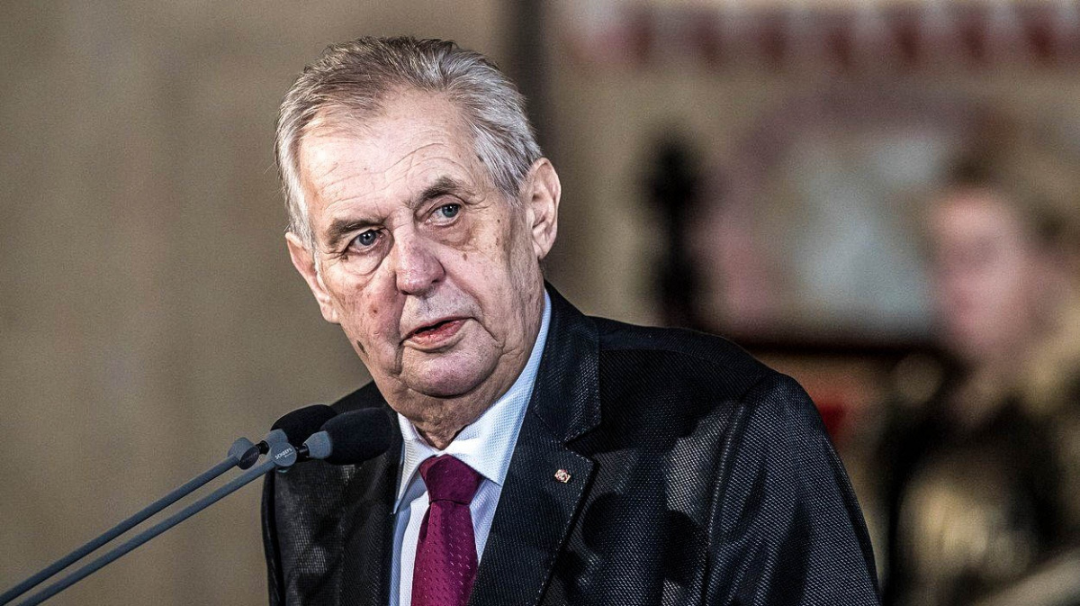 Zeman neví, proč je jeho poradce vyšetřován. Ani kdo platil delegaci