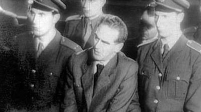 Objev záznamu procesu se Slánským obestírá tajemství. Kdo ukryl unikátní film?