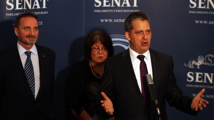 Až se zbortí hradby pevnosti jménem Senát