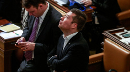 Čest práci, soudruhu Okamuro!