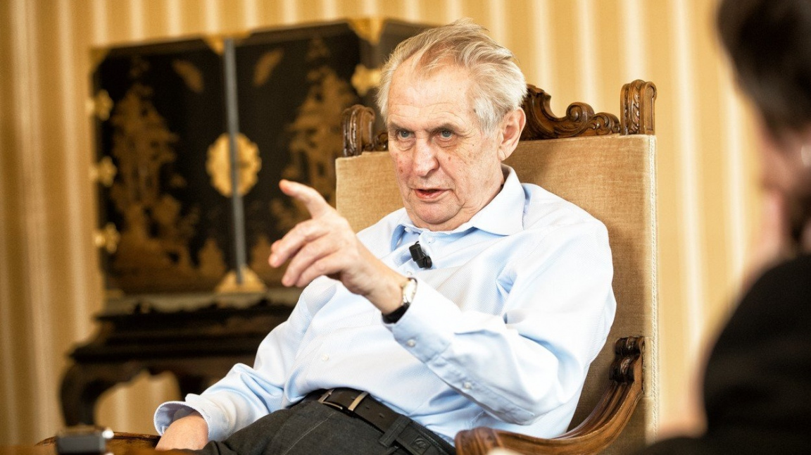 Zeman promluvil ke kauze ruského hackera, vydání do USA ho pobouřilo