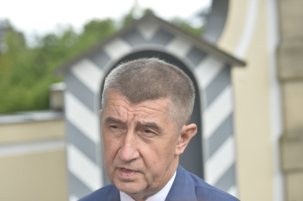 Proč sedí Babiš na vnitru jako vosa na bonbonu