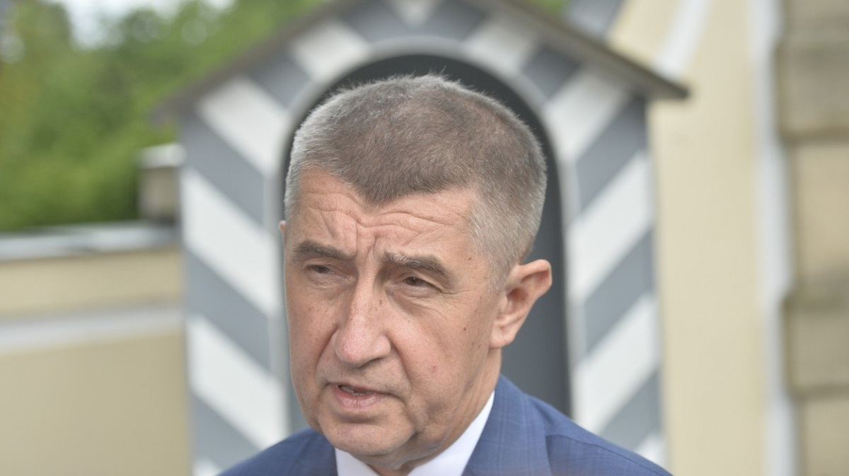 Proč sedí Babiš na vnitru jako vosa na bonbonu