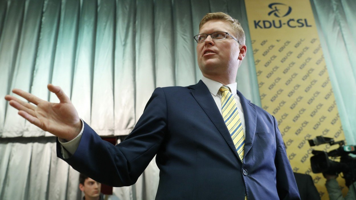 Bělobrádek navrhuje novou vládu. Menšinovou bez ANO, SPD a komunistů