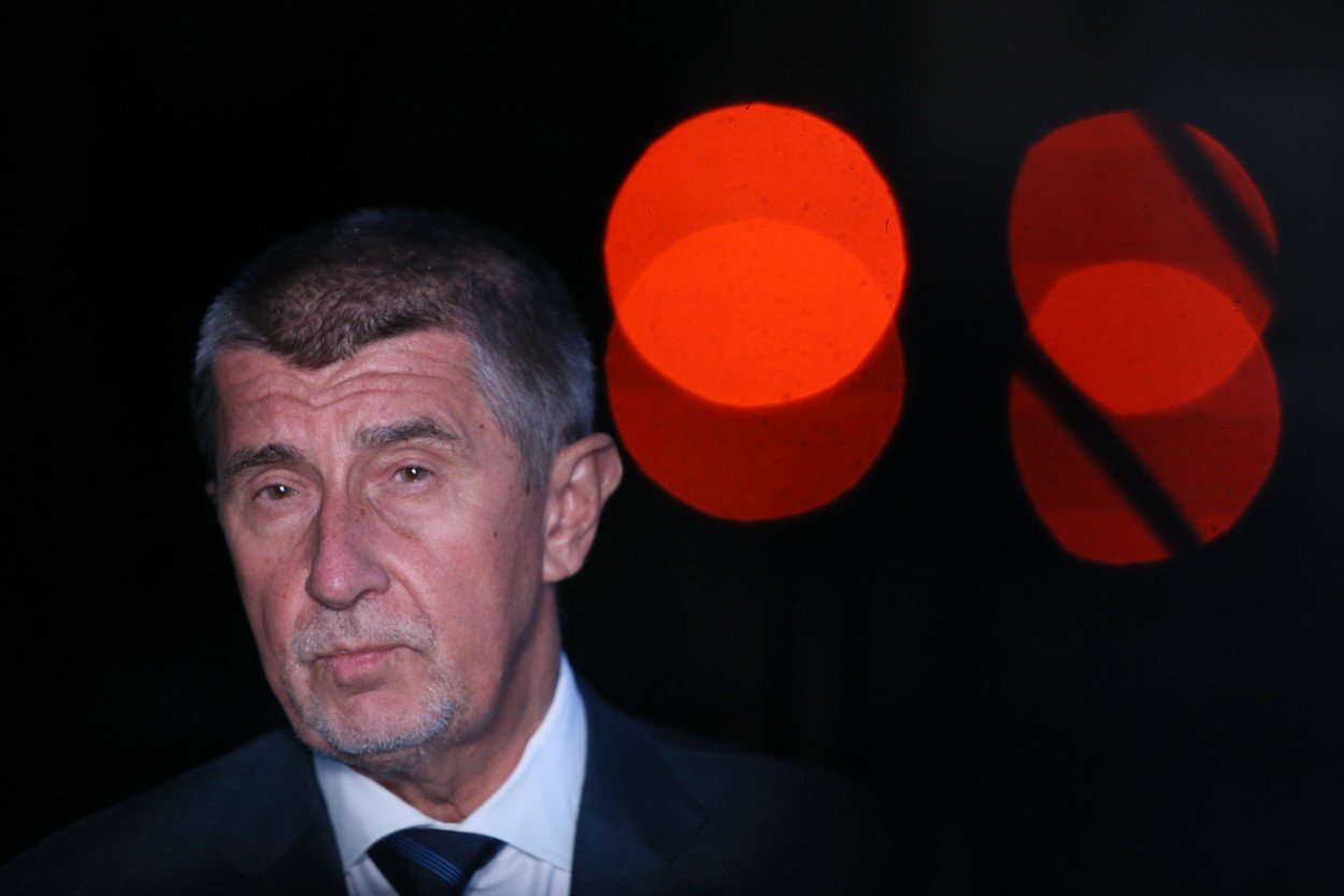 Santa Babiš rozdává slevy. Víte, kdo je zaplatí?
