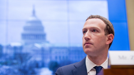 Komentář: Hysterie kolem Facebooku: Zlá firma vs. zpovykaní uživatelé