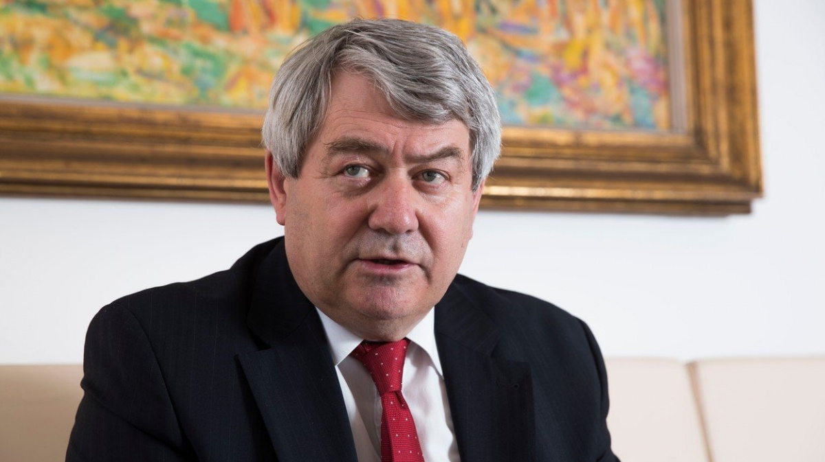 Revoluce se nekonala. Komunistům staronově šéfuje Filip