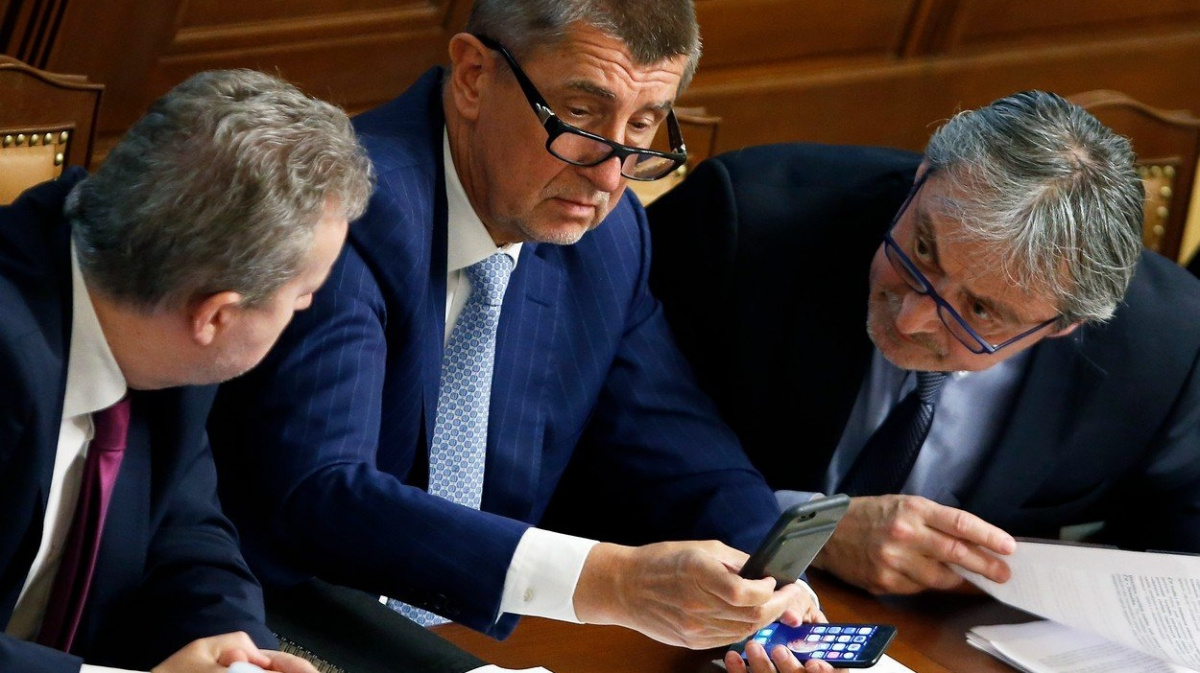 Brabec chce koaliční smlouvu do konce týdne, Babiš má zásadní problém