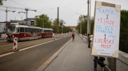Aktualizováno: Kauza Libeňského mostu skončila hádkou zastupitelů. Hrozí rozpad koalice