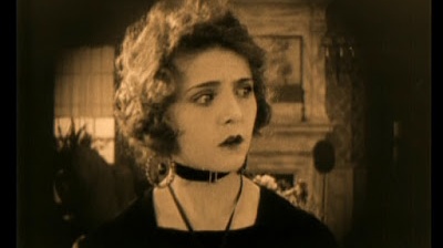 Záhady němé éry Hollywoodu: Smrt první flapperky a ožehavá vražda