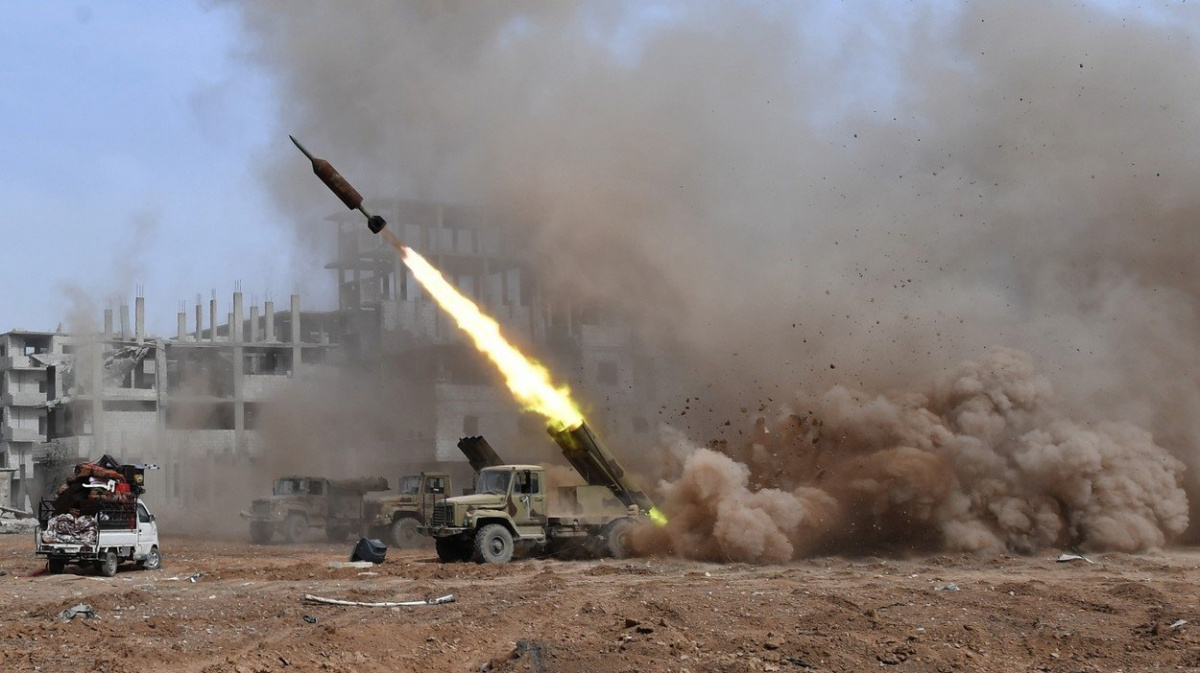 Írán a Izrael na sebe zaútočili raketami na syrských hranicích