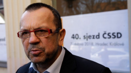 Foldyna nemá ve vedení co dělat, hořekuje Štech