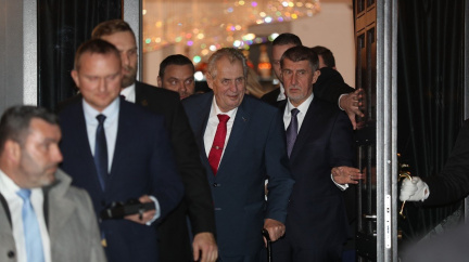 ANO tají před ČSSD jména svých ministrů. Až po referendu, vzkázalo