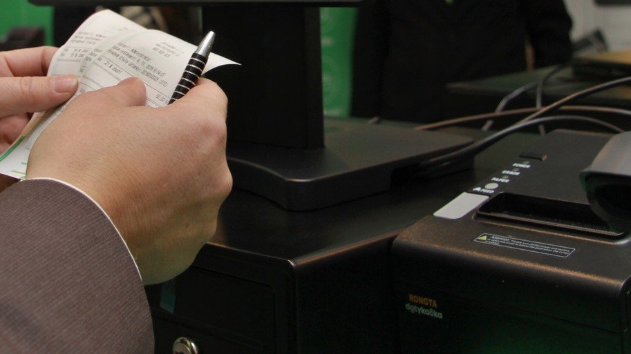 První nezávislá analýza dopadů EET: data vykazují řadu chyb, výkyvů a propadů