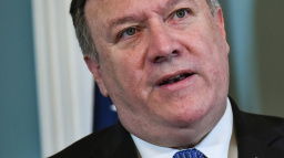Írán pozná nevídaný finanční tlak, rozohnil se Pompeo