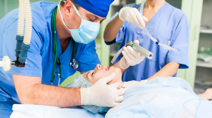 Aktualizováno: Ukrajinští lékaři v Česku musejí do jednoho roku udělat zkoušku, nebo odejít