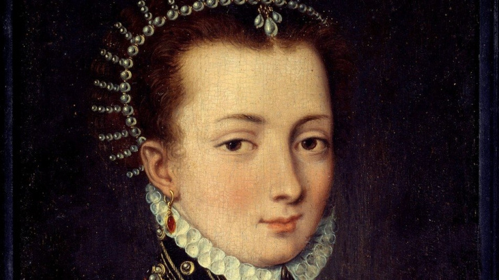 Velký den královny, které sebrali tvář