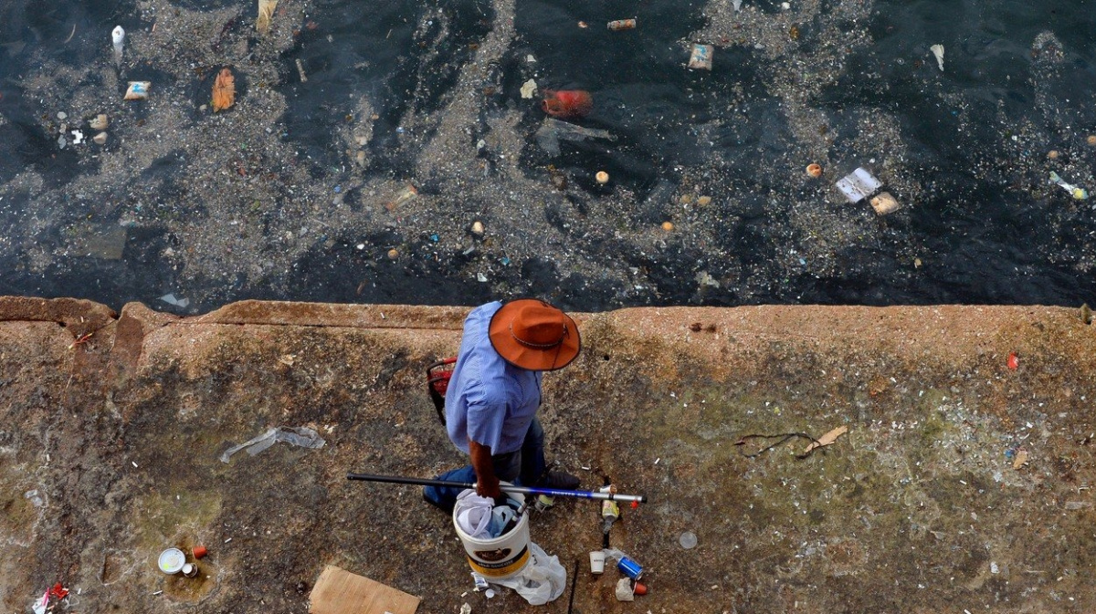 Plasty 'obsadily' i nejopuštěnější místo na Zemi. Kvůli vesmírným agenturám