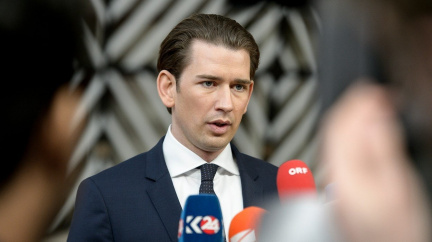 Kurz myslí tažení proti islámu vážně. Rakousko zavře sedm mešit, vyhání imámy