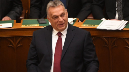 Maďaři schválili balíček kontroverzních zákonů, nejspíš jim přinesou postih od EU