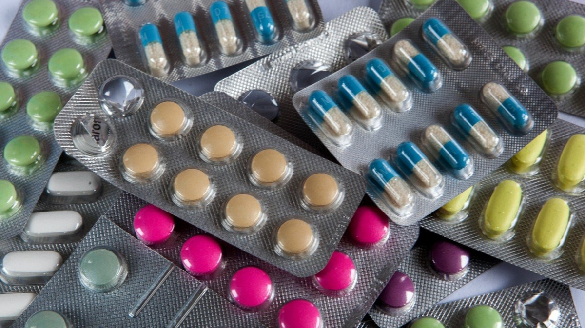 Stát udeří proti výrobcům drog. Prodej léků se opět zpřísní