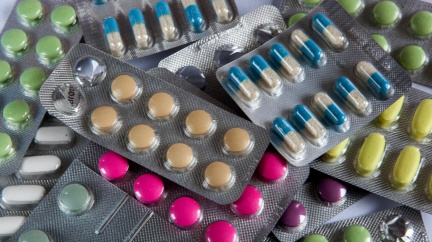 Stát udeří proti výrobcům drog. Prodej léků se opět zpřísní