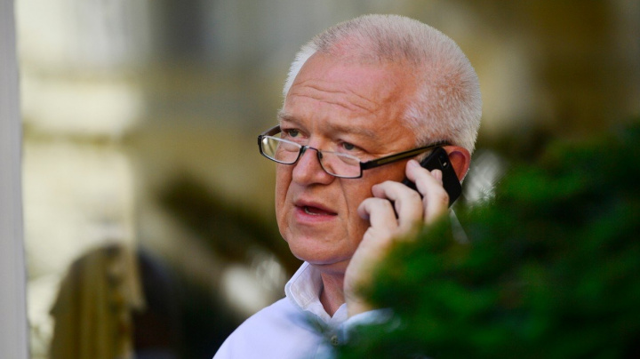 A v soutěži o největšího papaláše vyhrává…