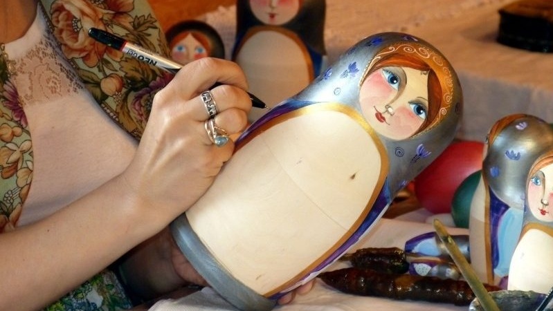 Rusové české historiky vybízeli ke spolupráci s fondem, v jehož čele je šéf ruské rozvědky