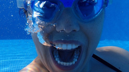 Naštvěte se – a Facebook už zařídí zbytek. Populisté profitují z hněvu na sociálních sítích