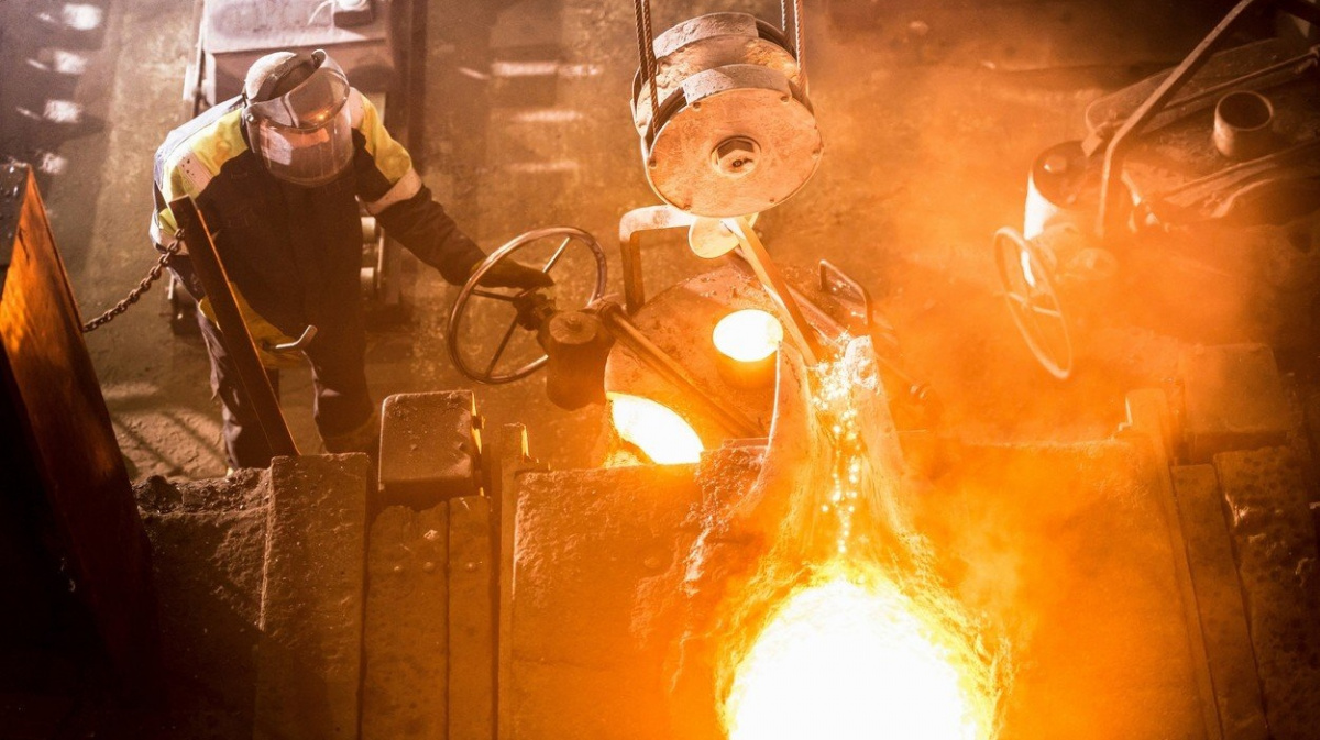 České podniky plýtvají energií. Naopak u eurofondů šetří