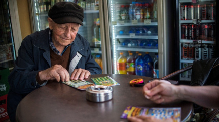 Když se hazard změní v koníček, kterým se chlubí děti i jejich prarodiče
